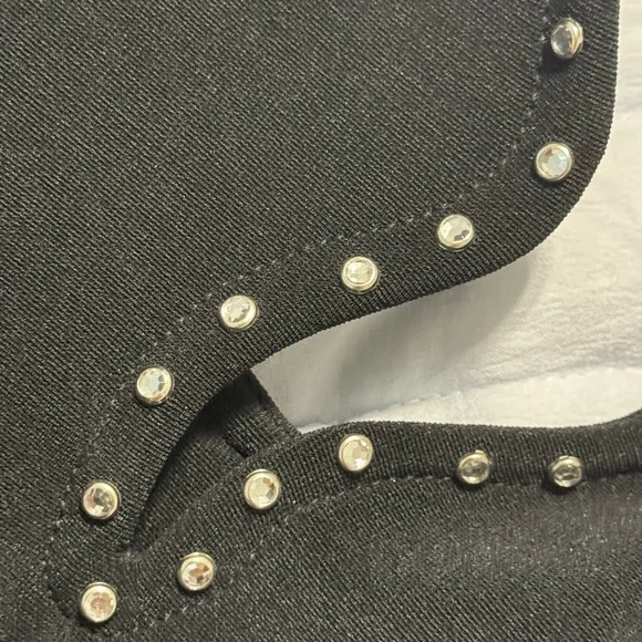 Elegant Black Studded Women's Body con Cleavage Dress - Picture 14 of 16